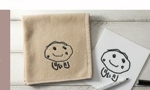 子どもの絵を刺繍したオリジナルタオルのGiftmore商品例